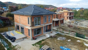 Casă nouă de vânzare în Curtea de Argeș.