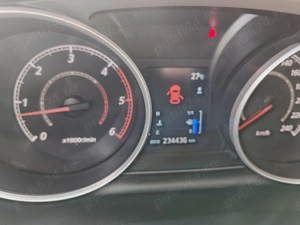 Mitsubishi Outlander  177 cp