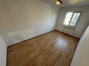 Apartament 3 camere zona Km 4 5 - imagine 3 Apartament 3 camere zona Km 4 5 - imagine 3