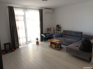 Ofer spre vânzare apartament cu doua camere