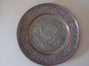Platouri din bronz decorate 