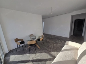 Disponibil imediat. La asfalt. Bucatarie inchisa. 2 Locuri de Parcare - imagine 3