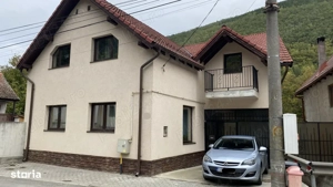 Casă spațioasă cu curte, 4 camere + garaj dublu   Săliște, lângă Sibiu