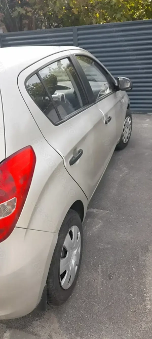 HYUNDAI I20, 1.2 84CP, perfect functional, benzina, 2012 - imagine 6