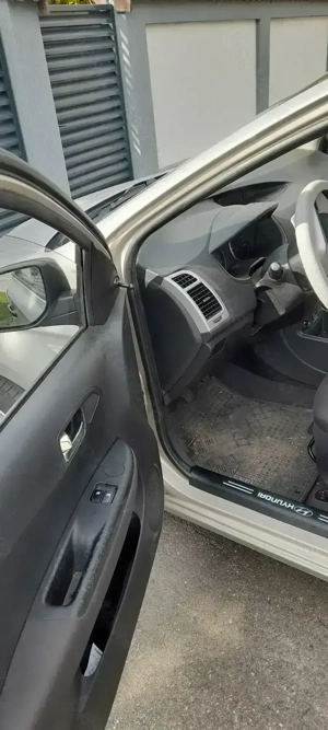 HYUNDAI I20, 1.2 84CP, perfect functional, benzina, 2012 - imagine 4