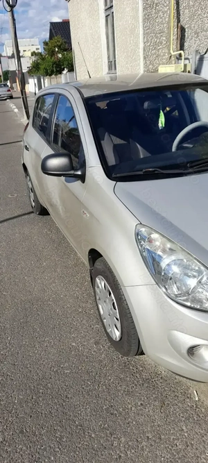 HYUNDAI I20, 5l 100km, 1.2  84CP, euro 5,benzina, 2012 - imagine 10