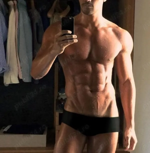 Bărbat  bine dotată de 34 de ani .