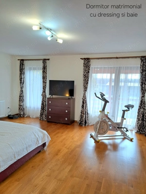 Casa spatioasa si luminoasa in zona centrala - imagine 2