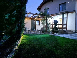 Casa spatioasa si luminoasa in zona centrala - imagine 9