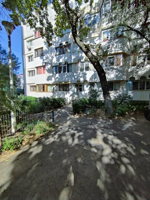 Apartament spatios de inchiriat Galati 84mp 3 camere parter Palatul Navigatiei - PARTICULAR