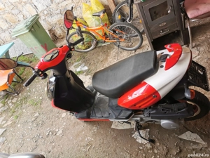 Scuter 125 adus din Austria  - imagine 4 Scuter 125 adus din Austria  - imagine 4