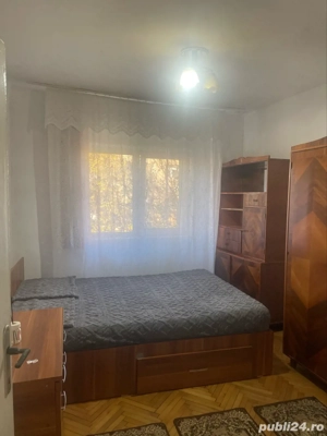 Inchiriez apartament , 2 camere , decomandat , Cotu Mic , bloc 13 , etaj 2 - imagine 4 Inchiriez apartament , 2 camere , decomandat , Cotu Mic , bloc 13 , etaj 2 - imagine 4