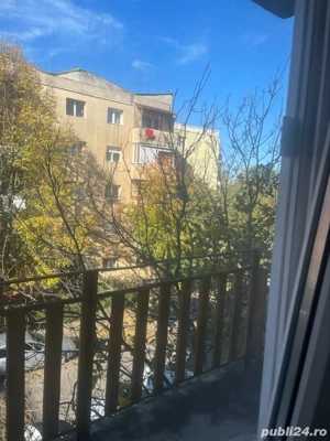 Inchiriez apartament , 2 camere , decomandat , Cotu Mic , bloc 13 , etaj 2 - imagine 11 Inchiriez apartament , 2 camere , decomandat , Cotu Mic , bloc 13 , etaj 2 - imagine 11