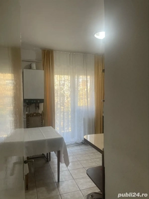 Inchiriez apartament , 2 camere , decomandat , Cotu Mic , bloc 13 , etaj 2 - imagine 3 Inchiriez apartament , 2 camere , decomandat , Cotu Mic , bloc 13 , etaj 2 - imagine 3