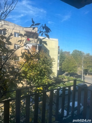 Inchiriez apartament , 2 camere , decomandat , Cotu Mic , bloc 13 , etaj 2 - imagine 12 Inchiriez apartament , 2 camere , decomandat , Cotu Mic , bloc 13 , etaj 2 - imagine 12