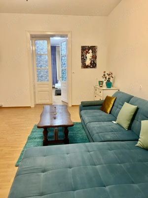 Inchiriez apartament 70 mp cladire istorica
