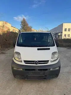 Opel Vivaro ,9 locuri, diesel , 1900 euro , inmatriculat RO , ITP pana in 2026, Asigurare  - imagine 2