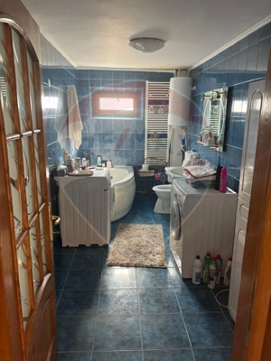 Casă cu 7 camere de vânzare in apropiere de Focsani - imagine 8