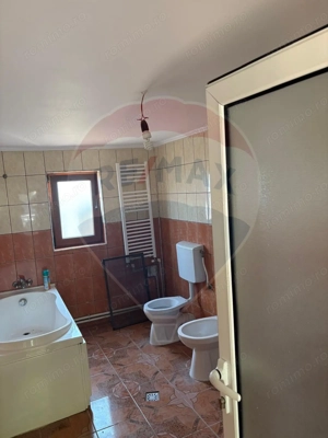 Casă cu 7 camere de vânzare in apropiere de Focsani - imagine 10