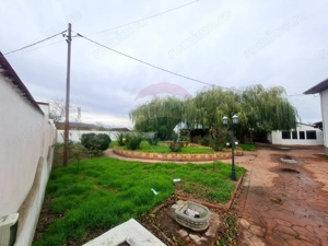 Casă cu 7 camere de vânzare in apropiere de Focsani - imagine 19