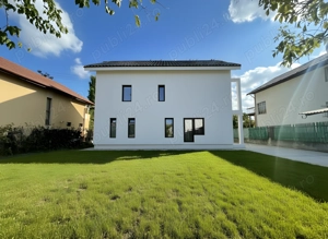 Casă Individuală P+1+M, 9 camere, 595 mp teren (zona Aradului)