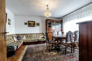 Casă din cărămidă cu 8 camere – zonă liniștită, LIPOVA