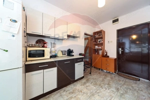 Garsoniera/  2 camere de închiriat în zona Tractorul!