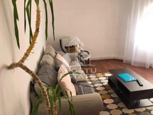 Apartament cu 3 camere, decomandat, centrala proprie, zona Soarelui