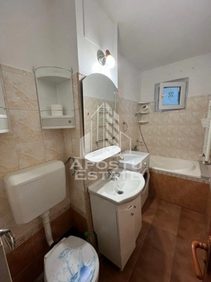 Apartament 2 camere, semidecomandat, zona Dambovita - imagine 8
