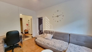 Apartament cu 2 camere, etaj 2, centrala proprie, Calea Lipovei - imagine 2