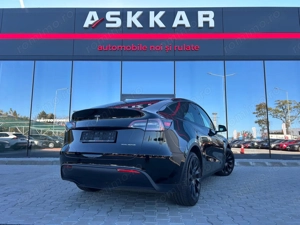 Tesla Model Y - imagine 6 Tesla Model Y - imagine 6