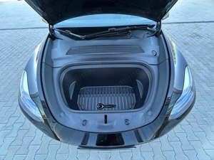 Tesla Model Y - imagine 18 Tesla Model Y - imagine 18