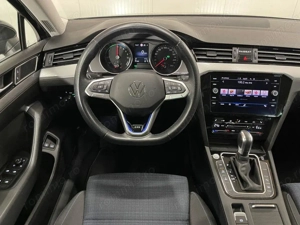 Volkswagen Passat - imagine 6