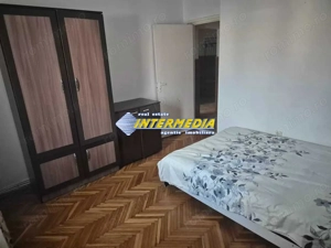 De Vanzare Apartament 2 camere decomandat Cetate etaj intermediar - imagine 3