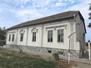 Casa de vanzare la Comlosu Mic