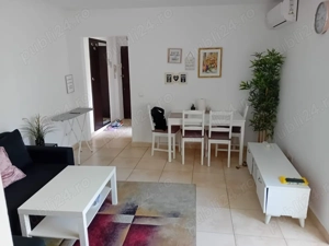 Piata Romana , 2 minute metrou , Bd Magheru Stradal 