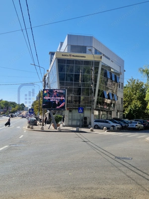 Spatiu comercial 286 mp. util, comp. flexibila, Etj 3/ 3, acces lift_Tineretului