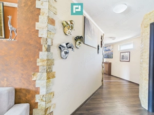 Casă și clădire de apartamente la Orțișoara - imagine 35