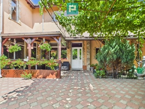 Casă și clădire de apartamente la Orțișoara - imagine 48