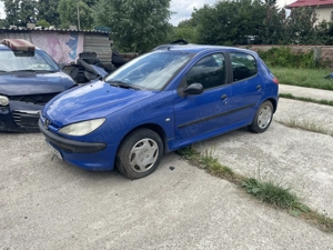 Dezmembrez Peugeot 206 1.1i 60CP 44kW an 2002