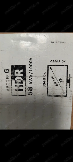 Monitor 80 cm diagonala