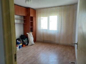 Garsonieră decomandată Tractoru de vânzare  - imagine 4 Garsonieră decomandată Tractoru de vânzare  - imagine 4