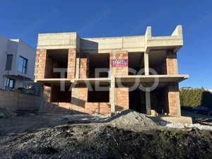 Vila premium Cisnadioara – panorama, piscina infinity, teren 485 mp - imagine 4