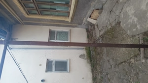 Vânzare teren cu casa demolabila