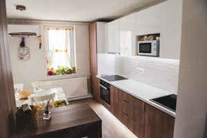 Apartament cu trei camere de vânzare, zona Dumbrava Nord