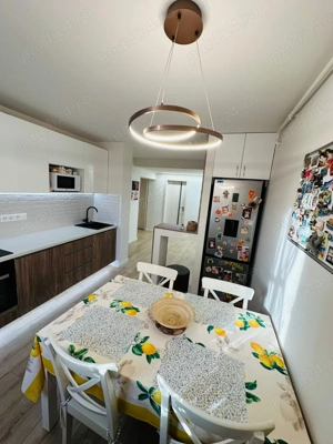 Apartament cu trei camere de vânzare, zona Dumbrava Nord  - imagine 2