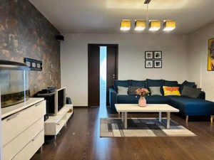 Apartament  4 camere, pe malul Crisului