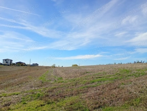 Teren 2.050 mp aproape de București   lângă lac și pădure, ideal pentru locuință sau investiție - imagine 7