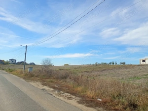 Oportunitate unică   teren de 2.050 mp lângă lac și pădure, ideal pentru locuință sau investiție!