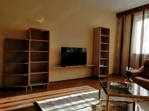 OCAZIE! Inchiriez apt.3 camere, ultracentral, 80mpu, etajul 2 din 4, garaj 20mpu, PET FRIENDLY! - imagine 2